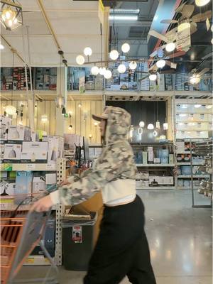A post by @montpantoja on TikTok caption: UN DÍA MÁS DE TU NOVELA FAV 🫦