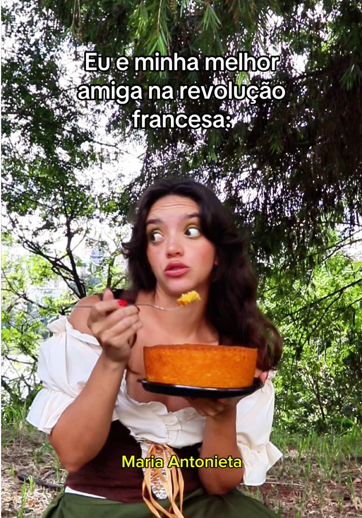 A post by @keirariff on TikTok caption: Você na revolução francesa seria jacobina, girondina ou ia pra guilhotina? 💅🏼✨KKKKKKKK