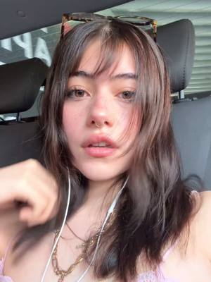 A post by @dannespinoo on TikTok caption: 😚
