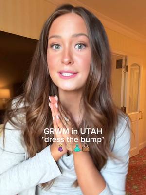A post by @taylorrandsoph on TikTok caption: GIRLS NIGHT💚@Hunter & Devin @Shelby & Dylan @joshandsav #taylorandsoph #pregnant #GRWM #dressthebump #girlsnight 