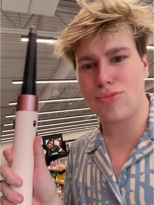 A post by @benjigreenn on TikTok caption: I love samples #fyp 