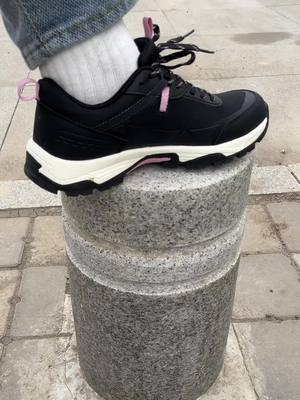 A post by @berdievgabinii on TikTok caption: #tiktokshop #springtok #shoes #safetyshoes #womenshoes 