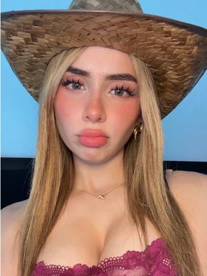 A post by @xkarentorresx on TikTok caption: la buena eras tú #karentorres #mexico #parati 