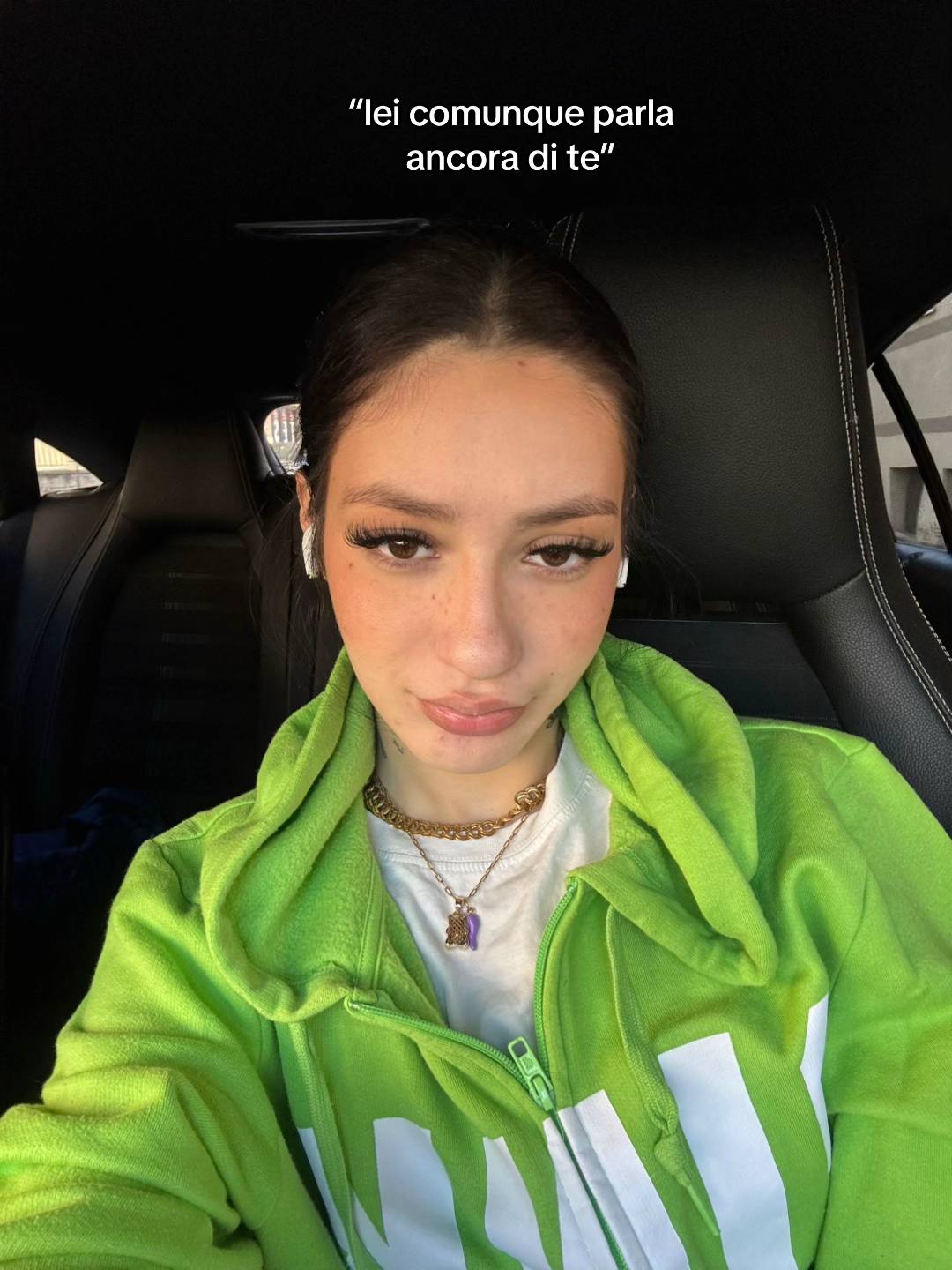 A post by @celineebaby on TikTok caption: aaamo tu😘 