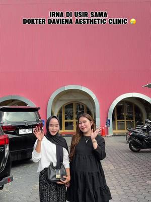 A post by @melvinahusyanti96 on TikTok caption: Emang PANTES irna di usir sih!! Maaf yaa irnaa 🥲