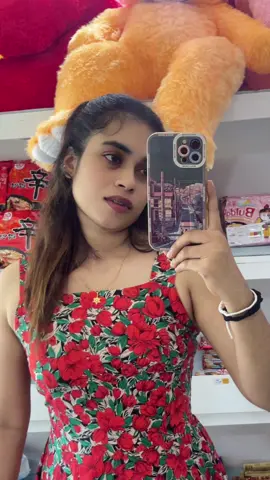 A post by @lakshanisandunika9 on TikTok caption: එ මෙ කැල්ල කියපන්කෝ 😜😜😜 #srilankatiktok #foryou #trending #fyp #trendingtiktok #slkorea 