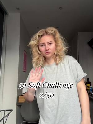 A post by @carolinenicoullaud on TikTok caption: Ok désolée pour le retard c’était mardi du coup ! Merci à @Maison du Laser pour la prestation offerte - collaboration commerciale non rémunérée - j’en suis ravie ! 