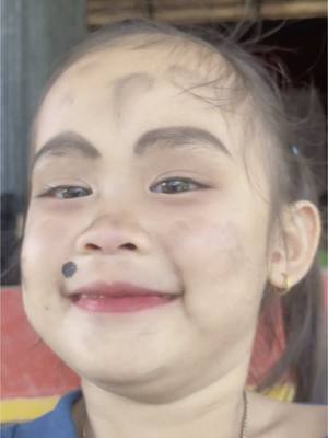 A post by @ on TikTok caption: ថតៗមេឃភ្លៀង🤣#ឈុតលេពងមាន់🐣 #អូនលីកា #ម៉ាក់លីកា #ម៉ែកាជ្រុយ #tiktok #fyp @🌸 Roth Short Film 🌸 @📷 ប៉ា អូនលីកា 🎬 