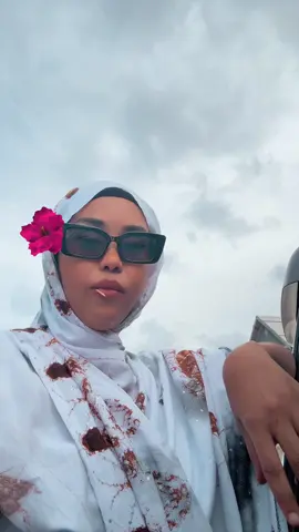 A post by @kokobullehq on TikTok caption: War maa wadeenaahee 