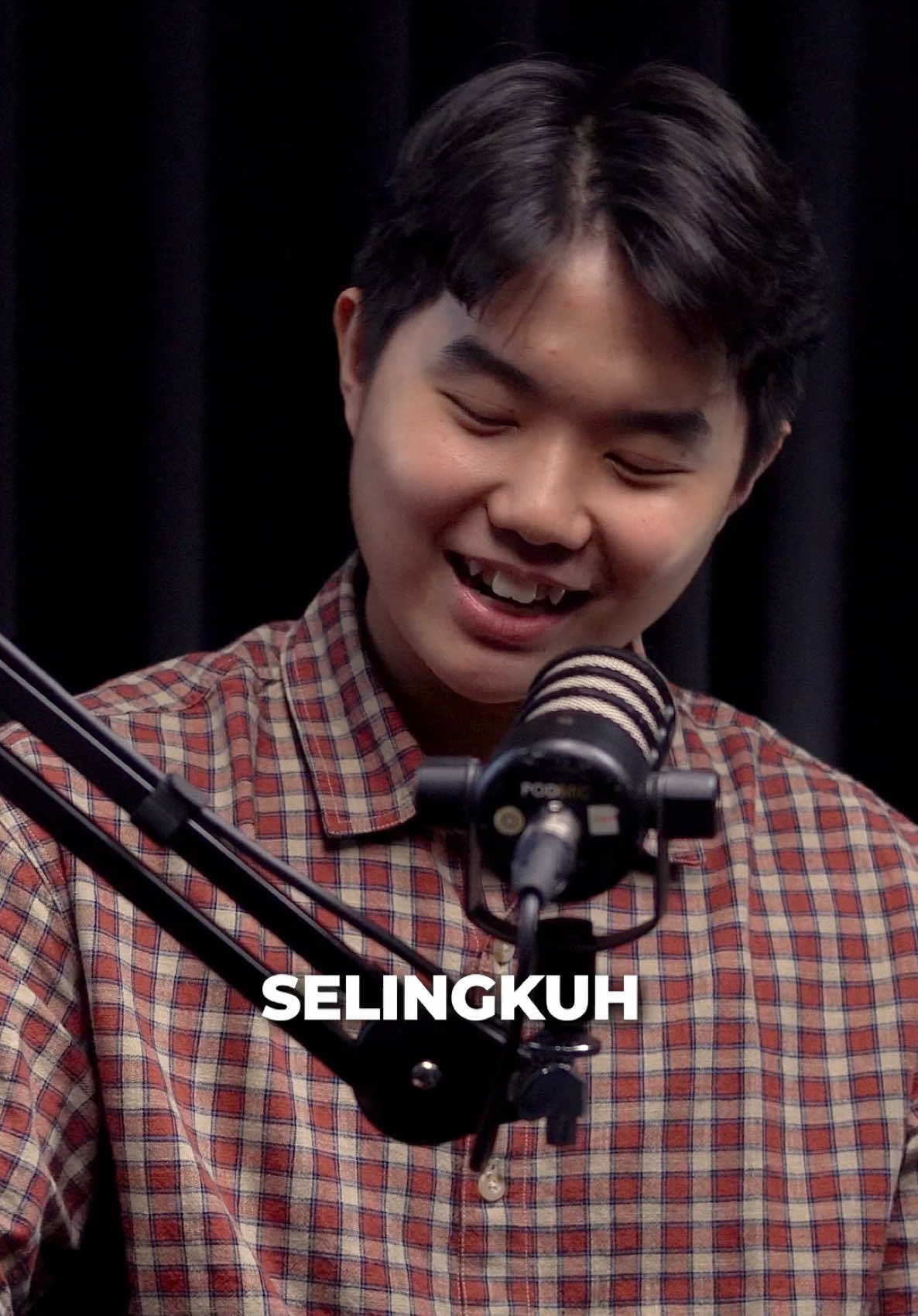 A post by @callmerichs on TikTok caption: Perselingkuhan jauh dari kapal juan?@juan&eve 