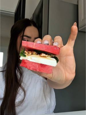 A post by @andji_cook on TikTok caption: J’ai vu ce sandwich pastèque fêta au Global Village de Dubai à 8€ lol, on le refait à la maison et en bien meilleur 🫶🏼