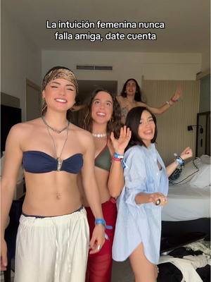 A post by @luciadelapuerta on TikTok caption: Oleoleee @Marruiz @Blanca García @Lu Martínez;) 🖤