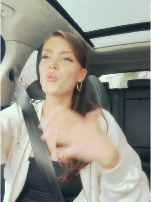 A post by @mariewegener_official on TikTok caption: Der Song ballert 😍😍#badbunnies #zsazsa #viral