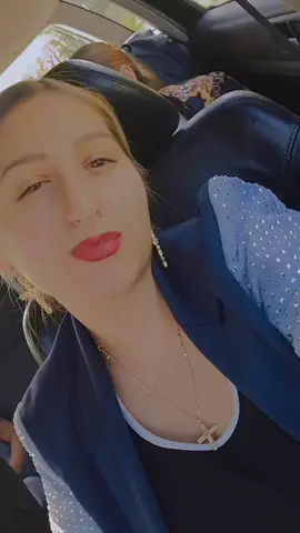 A post by @nikovtmnikolas1 on TikTok caption: #songvirall🎧 