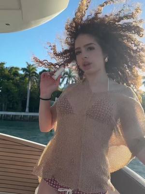 A post by @eliana.kalogeras on TikTok caption: When it just smells TOOOOO good @noyzfragrance 
