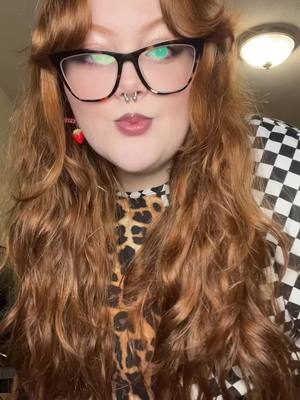 A post by @clownmakeupmua on TikTok caption: Is it cute pls don’t lie #makeup#artist#makeupartist#fashion#grwm#outfitoftheday @dressed in lala 