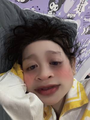 A post by @ on TikTok caption: ចា៎🤣#អូនលីកា #ម៉ាក់លីកា #ម៉ែកាជ្រុយ #tiktok #fyp @🌸 Roth Short Film 🌸 @📷 ប៉ា អូនលីកា 🎬 