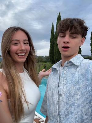 A post by @violasilvii on TikTok caption: il cantante ha finalmente approvato il trend dal vivo, dovete farlo e taggarci! 💕 @LUK3 