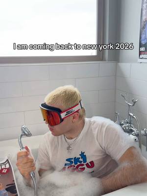 A post by @weristaggu on TikTok caption: There the dog in the pan goes crazy. Tickets now available for my new york show 2026 <3 #skiaggu #skiagguworldtour 