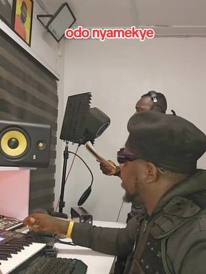A post by @honeyboy330 on TikTok caption: #viral_video_tiktok_treding🤣🤣🤣 #newtrending #viral_video_tiktok_treding #ghanatiktok 