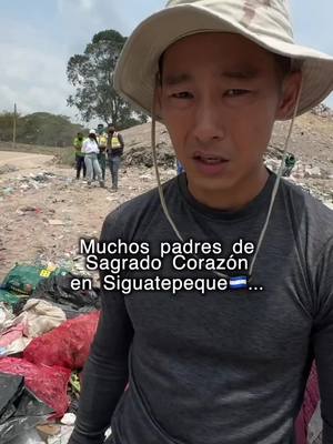 A post by @shinfujiyama on TikTok caption: Conocimos personalmente las historias y sacrificios de cada padre de familia de Sagrado Corazón en Siguatepeque🇭🇳 así que decidimos darles una pequeña sorpresa para sus hijos, gracias a ustedes🙏🏼❤️ 