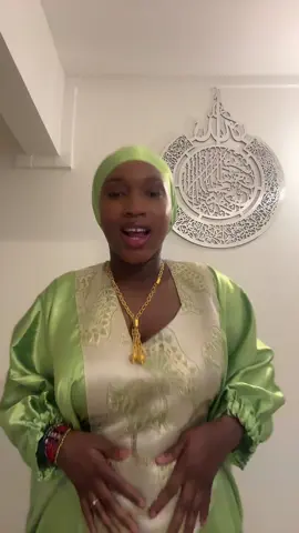 A post by @svraniii_05 on TikTok caption: Rdv le 20 décembre @Tim gangsta #soninkara🇸🇳🇲🇱🇲🇷🇬🇲🇬🇳 #malipuissancii🇲🇱🇲🇱🥰 #soninkelesplusbelle #soninke_et_fier #concerts #pourtoiiii 
