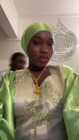 A post by @svraniii_05 on TikTok caption: ❤️🥰#soninkara🇸🇳🇲🇱🇲🇷🇬🇲🇬🇳 #malipuissancii🇲🇱🇲🇱🥰 #soninkelesplusbelle #soninke_et_fier 