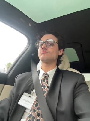 A post by @humbe on TikTok caption: 👨🏽‍🏫