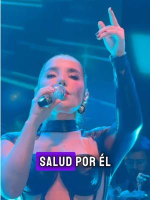 A post by @paolajarapj on TikTok caption: Hay canciones que nunca fallan… #SaludPorEl es una de ellas 🥃 #PaolaJara #Lyric #show #paradedicar 