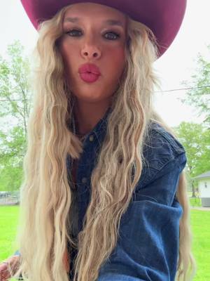 A post by @fabulous_demps on TikTok caption: Get cha sum #ootd @꧁ⒹⒺⓂ︎ⓅⓈ꧂ 
