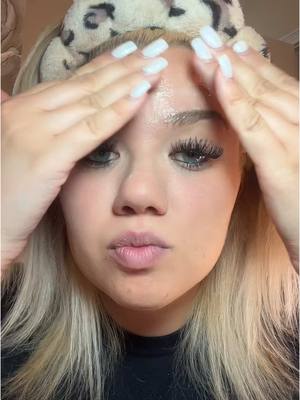 A post by @blondeandabaddie on TikTok caption: GRWME GOJO for Coachella💋