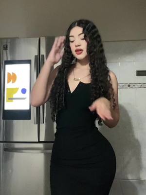 A post by @karenos11 on TikTok caption: Holi🫶🏻
