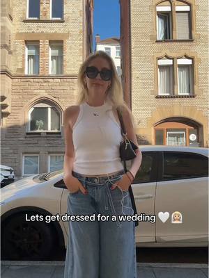 A post by @traumkanal on TikTok caption: #wedding #ootd #fashion #fürdich #fyp #hochzeit #kleid #getdressed #getready 