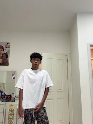 A post by @ericoffical.01 on TikTok caption: គេរាំចឹងមែន😓#zxycba #foryou 