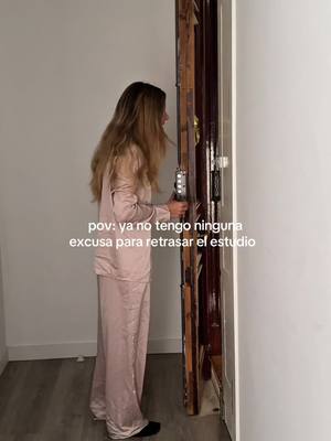 A post by @aitanaasoriano on TikTok caption: que agradecida estoy de corazón 💖. Mil gracias @Miu Miu 🥹