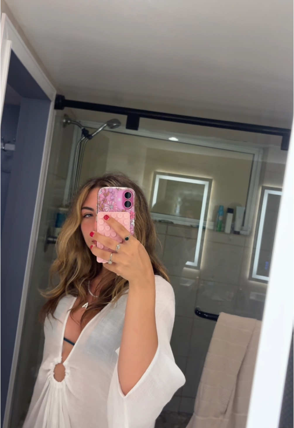 A post by @alyssa.emmons on TikTok caption: Experienced a 5.6 earthquake shortly after this 