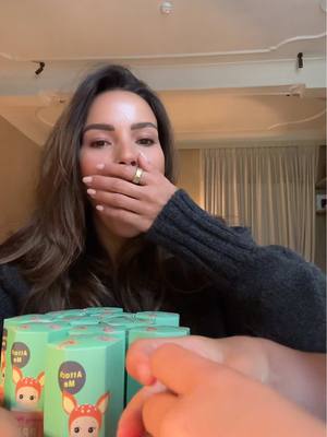 A post by @monicageuze on TikTok caption: Iedere dag een nieuwe unboxing tot ze allemaal open zijn?🙈