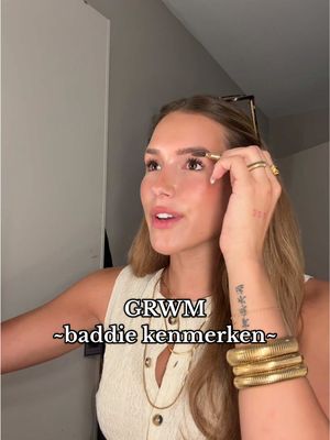 A post by @luna.nieuwboer on TikTok caption: Waar zijn al m'n baddiessas 💅🏽😙