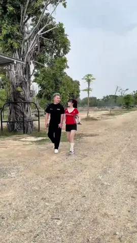 A post by @lim.kimseng on TikTok caption: ផ្កាអើយ❤️