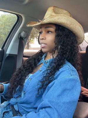 A post by @xobridenise on TikTok caption: Experiencing life one random adventure at a time 🤺🤣 #solodiaries #solodate #musicfestival #thingstodoinhouston #adultfriendships #buildingcommunity 