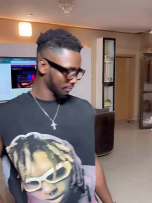 A post by @bezyoneofficiel1 on TikTok caption: @seydoucheofficiel eh mais le 10 Mai be diaaaa  Eh mais comment ~ #bezyone #apollonvado🧝🏾‍♂️🇲🇱  #bezyoneofficiel🎶🦅🇲🇱🔥 