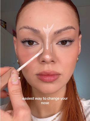 A post by @mimiermakeup on TikTok caption: obsessed with this nose contour ib @brayan & @lenkalul #makeuphacks #nosecontour 