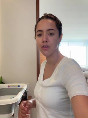 A post by @nicoleagnesii2 on TikTok caption: Buenos días amigas #mikaela #nicoleagnesi #fyp #ginebrajoyeria 