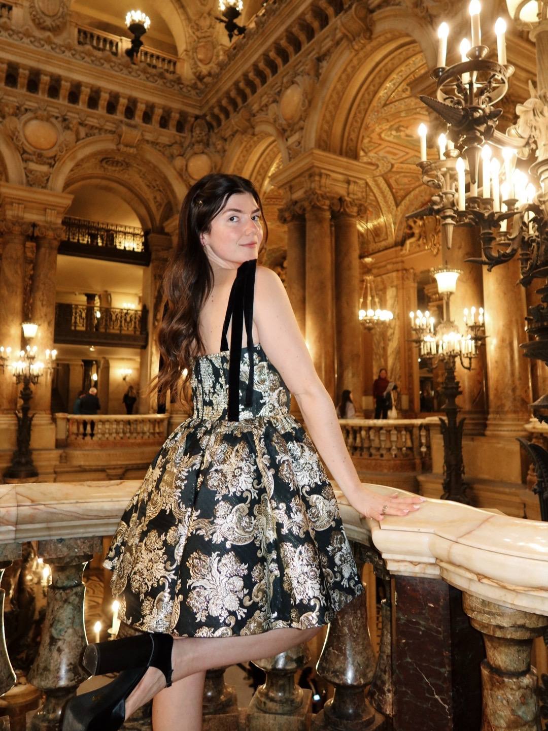 A post by @evanysphotography on TikTok caption: @melissabecraft really ate with her G7X photography 😭✨🤌🏻 #paris 