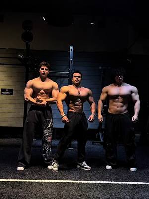 A post by @axelmguerra on TikTok caption: Mexa team 🇲🇽 #gymtok #fitness #fyp #gym #fitnessmotivation #aesthetic 