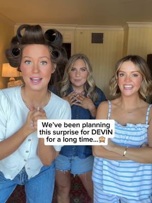 A post by @taylorrandsoph on TikTok caption: OUR GIRLLL🥹❤️ @Shelby & Dylan @joshandsav @Hunter & Devin @CASEY AND KACI #taylorandsoph #surprise #friends #dressup #GRWM 