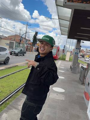 A post by @justincarpioo on TikTok caption: No pierda mas el tiempo solo quiero conocerte🔥#chencho #cuenca #justincarpio #viral #fypシ #parati #xyzbca #tranvia 