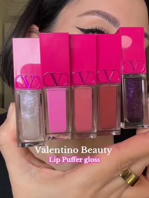 A post by @frenchtouchofmakeup on TikTok caption: Le violet j’en reviens pas💜 @Valentino.Beauty publicité Lip Puffer gloss & Born In Roma EXTRADOSE eau de parfum avec son accord cassis vanille ✨✨✨ #makeup #crashtest #valentinobeauty #lipglossswatch #lippuffer #parfum 