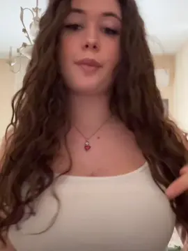 A post by @noemi.iacuzio on TikTok caption: #capcut 