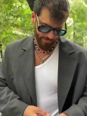 A post by @canyaman_fanserie on TikTok caption: 🎥 Un incontro fortunato a Milano 💫 (Quando il destino ci regala un momento che cambia tutto…) Ci sono attimi nella vita che ti restano nel cuore. L’incontro casuale di una fan con Can Yaman a Milano è stato uno di quelli. Pochi istanti, uno sguardo, un sorriso… e tutto ha preso un nuovo significato. Il nostro scopo è diventato chiaro: creare qualcosa che permetta a tutte le fan di vivere la magia di Can anche senza incontrarlo fisicamente. Perché sappiamo bene che il desiderio più grande di ogni fan è guardarlo negli occhi, abbracciarlo, avere una foto, un autografo vero… Ma purtroppo, spesso si cade vittime di promesse false e truffe online. Noi, con trasparenza, rispetto e amore, vogliamo offrirti qualcosa di reale, vero e profondo. 💖 Per questo sono nati i nostri ebook dedicati a Can Yaman: 📘 “Can Yaman: Fra Miti e Realtà” 📗 “Can Yaman: L’Uomo, L’Artista, L’Anima” Due ebook che non solo raccontano Can da vicino, ma ti portano dentro il suo mondo, fatto di talento, disciplina, passione, sogni e impegno sociale. 🎯 Il nostro perché? Vogliamo costruire una comunità autentica, che si sostenga, si emozioni, cresca insieme a noi e, grazie al tuo sostegno, possa realizzare grandi progetti con Can Yaman come protagonista. Il nostro obiettivo è organizzare per fine 2024 – inizio 2025 un evento esclusivo e indimenticabile: 🎉 “Can Yaman: fra Miti e Realtà” – in diretta da Porto ✨ Un incontro reale, autentico, da vivere insieme! 👩‍💻 Come lo facciamo? Ogni giorno, curiamo i contenuti del profilo @CanYaman_fanserie, con aggiornamenti veri, playlist delle sue serie, notizie confermate. Nessun gossip. Nessuna fake news. Solo amore, rispetto e verità. 🧡 Ogni acquisto degli ebook è un mattoncino che ci permette di costruire qualcosa di concreto. E se li regali, il tuo gesto diventa una dichiarazione d’amore che si moltiplica. 👉 Li trovi qui: https://esserepiu.com/ebook-can-yaman/ Oppure scrivici in privato per averli subito nella tua email con un piccolo contributo. 🎁 Idea regalo perfetta per te o per le tue amiche appassionate! Disponibili in: italiano 🇮🇹, inglese 🇬🇧, francese 🇫🇷, tedesco 🇩🇪, portoghese 🇵🇹, spagnolo 🇪🇸 e ceco 🇨🇿 📚 Ami il libro cartaceo? Puoi trovarli su Amazon.it (solo in italiano) e riceverli direttamente a casa tua. 🔗 Questi ebook sono realizzati in collaborazione con Essere+, un progetto che condivide con Can Yaman valori universali di crescita personale, dedizione e impegno. Per saperne di più: www.esserepiu.com 📌 Testimonianze 🇮🇹 “Con questi ebook ho scoperto lati profondi di Can che non conoscevo. È come sentirlo vicino al cuore.” – Chiara, Milano 🇫🇷 “Une lecture émouvante, sincère, pleine de passion. On ressent vraiment la magie de Can.” – Claire, Paris 🇪🇸 “Gracias a estos ebooks siento que conozco a Can más allá del actor. ¡Es un alma preciosa!” – Lucía, Madrid 💬 Domanda per te: Se potessi scrivergli una sola frase, cosa diresti a Can Yaman? 💌 Raccontacelo nei commenti! E se ti sei mai chiesta com’è davvero Can quando si spengono i riflettori… gli ebook te lo raccontano con il cuore. 🚨 Attenzione alle imitazioni: @CanYaman_fanserie è l’unico profilo fan originale Can ha riaperto il suo Instagram ufficiale 👉 https://www.instagram.com/canyaman Rispetta la sua privacy: è gestito dal suo team di lavoro, non inviare richieste personali. Seguici anche su Instagram: https://www.instagram.com/canyaman_fanserie?igsh=dXE0Mmp1NTc0ZTR2&utm_source=qr 📺 Guardalo e riguardalo su Telegram con tutte le sue serie: https://t.me/+_-5gP2MY6WZkYzM0 ❤️ Se ti piacciono i nostri contenuti e come supportiamo Can, condividi questo post con le tue amiche social! 🎙️ E non dimenticare: ogni lunedì alle 21:30 c’è la live con Rosy! Parleremo delle serie, dei progetti futuri di Can, e di tante sorprese in arrivo. Ti aspettiamo! Con affetto, Rosy e Shanty – le tue amiche e compagne di viaggio nel mondo di Can Yaman 💫 #CanYaman #CanYamanFanSerie #CanYamanItalia #CanYamanLattore #CanYamanLeSerie #DayDreamer #MrWrong #Vi